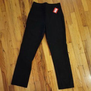 Spanx  Ponte slim straight leg pull on pant in black  size M/M. Tags attached.
